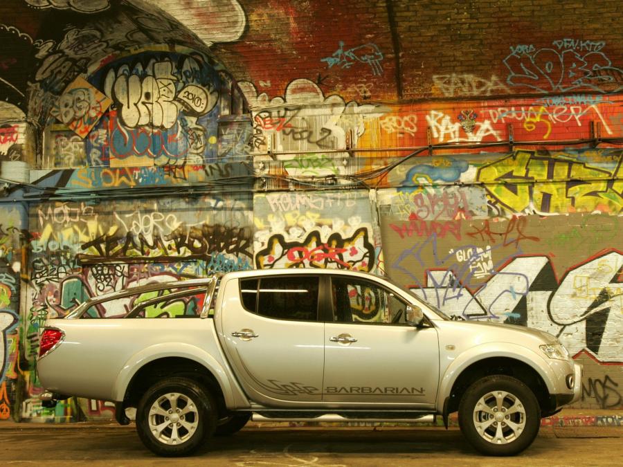  Mitsubishi L200 Barbarian 2010 года  (фото 12 из 17)